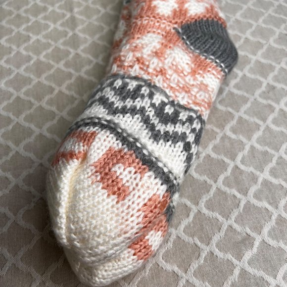 Aerosoles Slipper Socks Tall Pink Gray Faux Sherpa Pom Nordic Fair Isle NWT - Picture 4 of 6